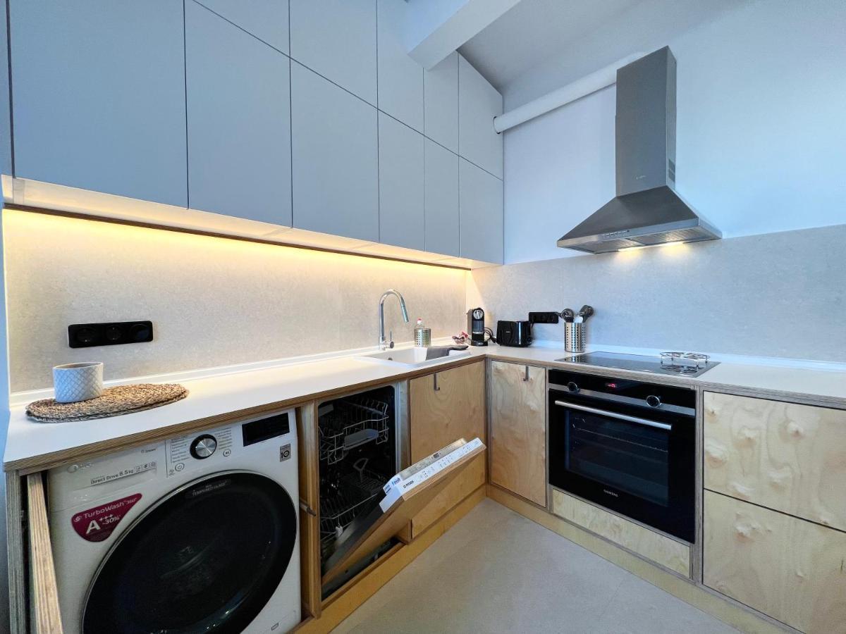 #Plato Apt By Halu! Apartments Солун Екстериор снимка